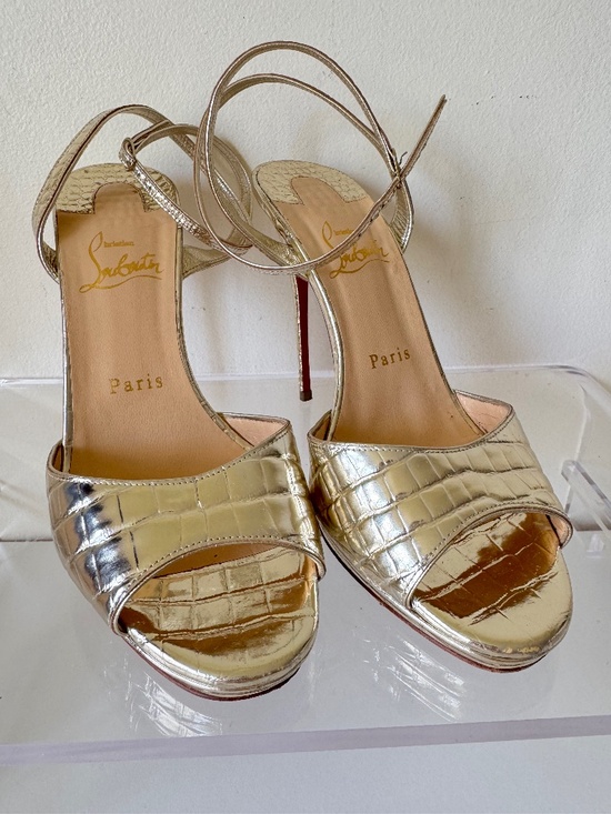 Christian Louboutin Gold Snakeskin Heel Sandals in size 38 offer a peep toe desi - Picture 2 of 15